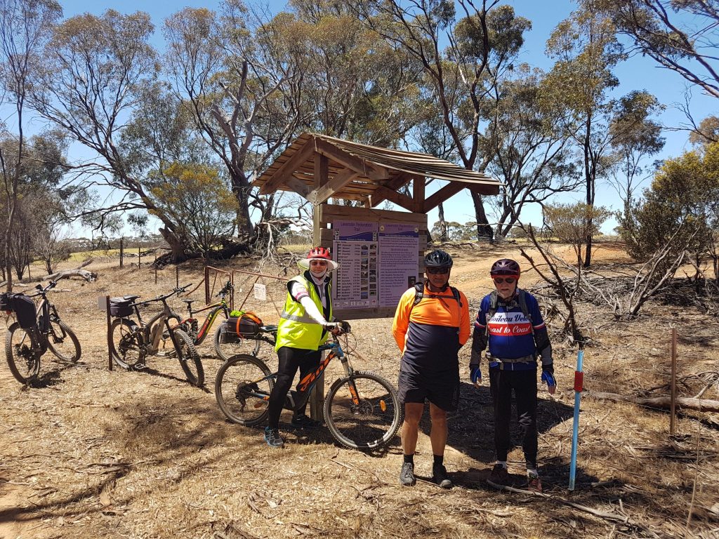 Lavender Cycling Trail (M2C) Waterloo to Eudunda - Lavender and Heysen Walking Trails meet at Webbs Gap