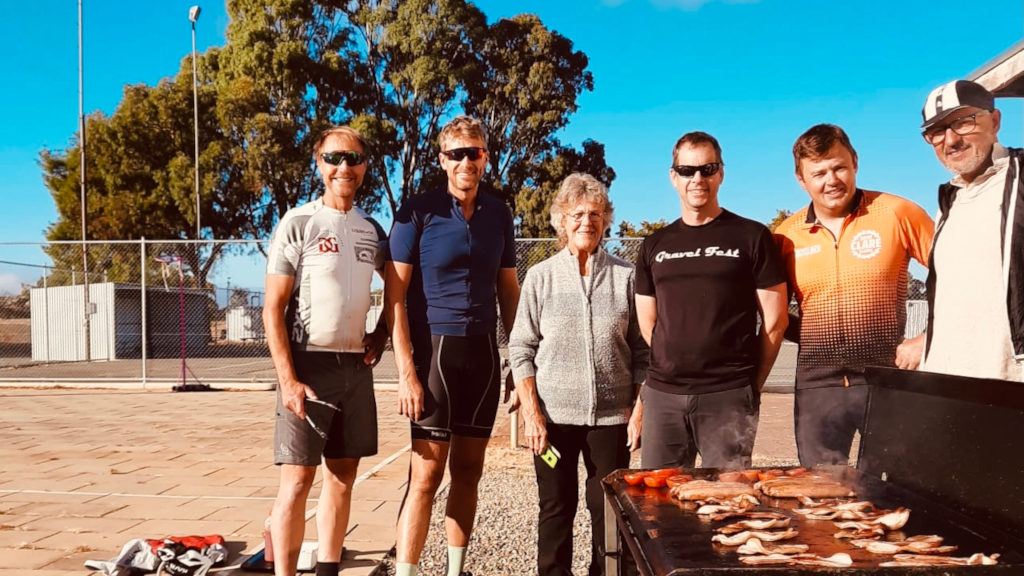 Laine DC Group with Pat Quick at Manoora - M2C First Group to Ride - Sth to North April 2021